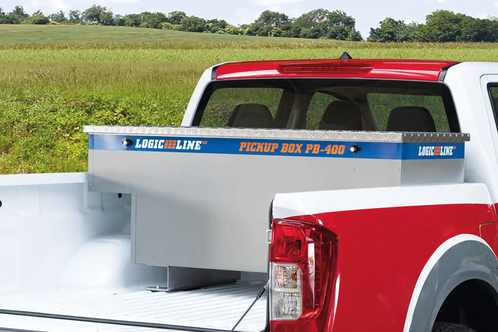 Nissan Navara practically equipped