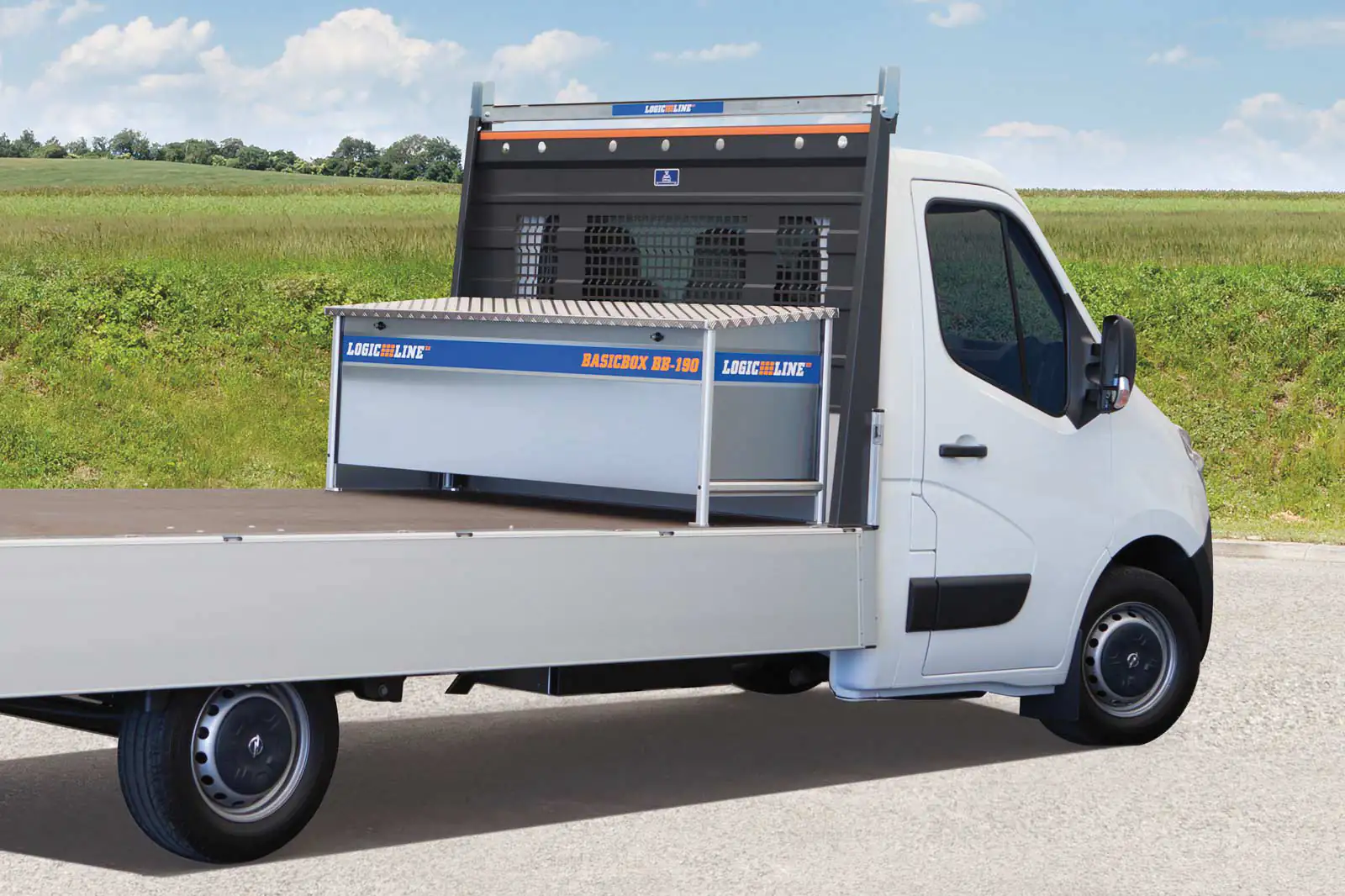 Clever transport boxes for Opel flatbeds