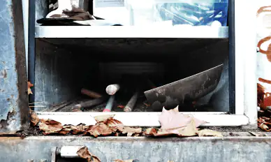 Stauraum für langstieliges Werkzeug bei der RoadBox RB-70