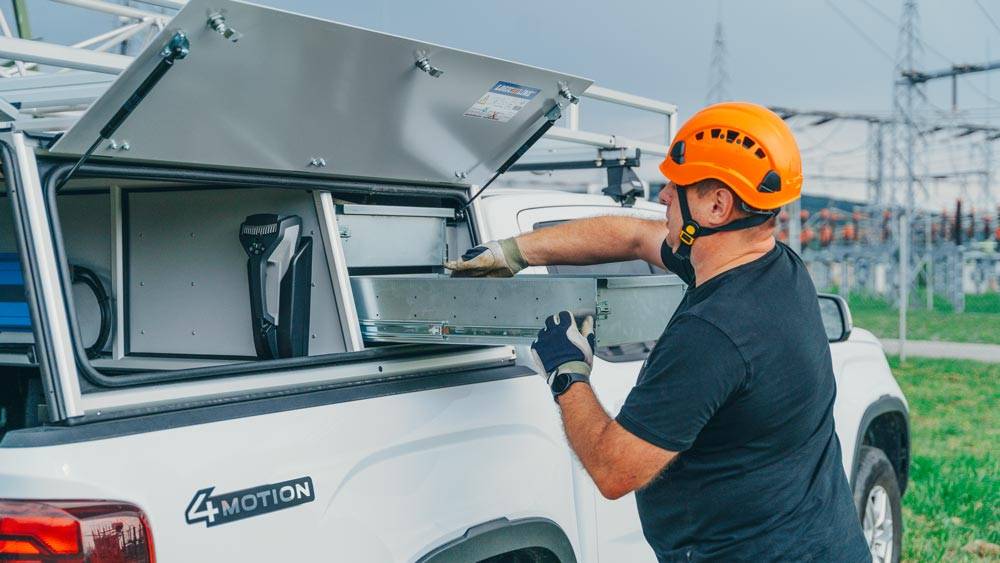 LogicLine PickUp System with pull-out drawer